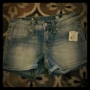 Girls or tiny women miss me shorts, lol